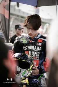 Ван Ибо: еще одна сторона жизни